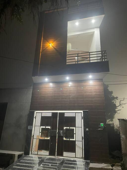 Rukmani Villas Group Of Rukmani Home Stay Mathura Exterior photo